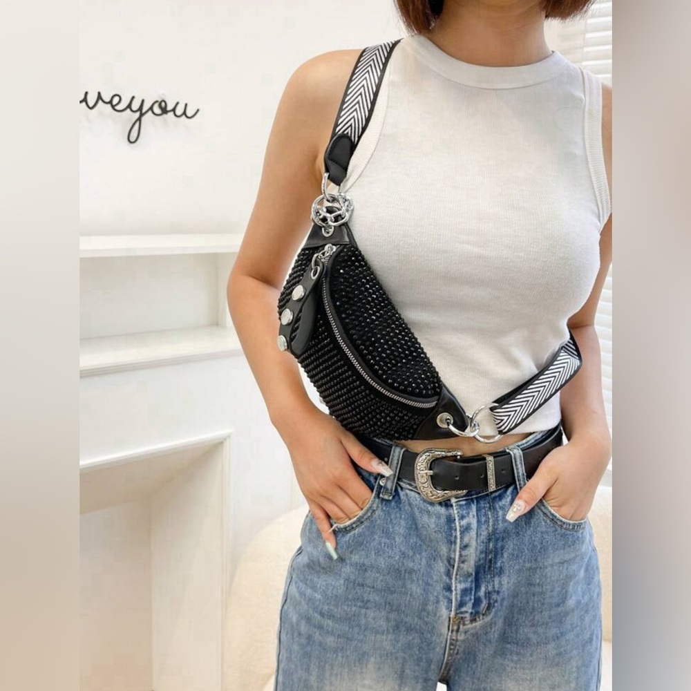 New Fanny Pack, Crossbody Bag - Picture 2 of 7